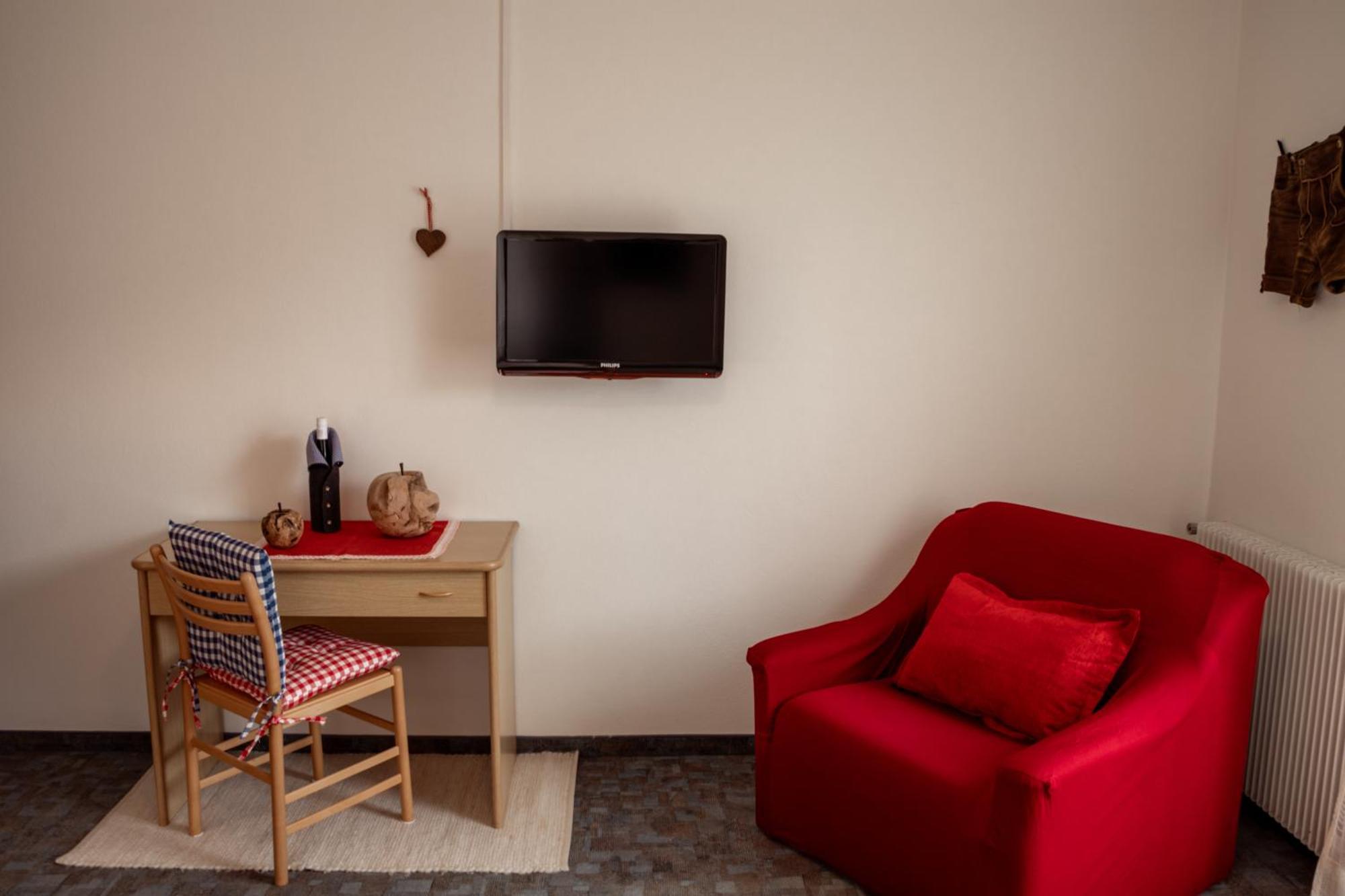Garni Unterwegguetl Bed & Breakfast Naturns Exterior foto