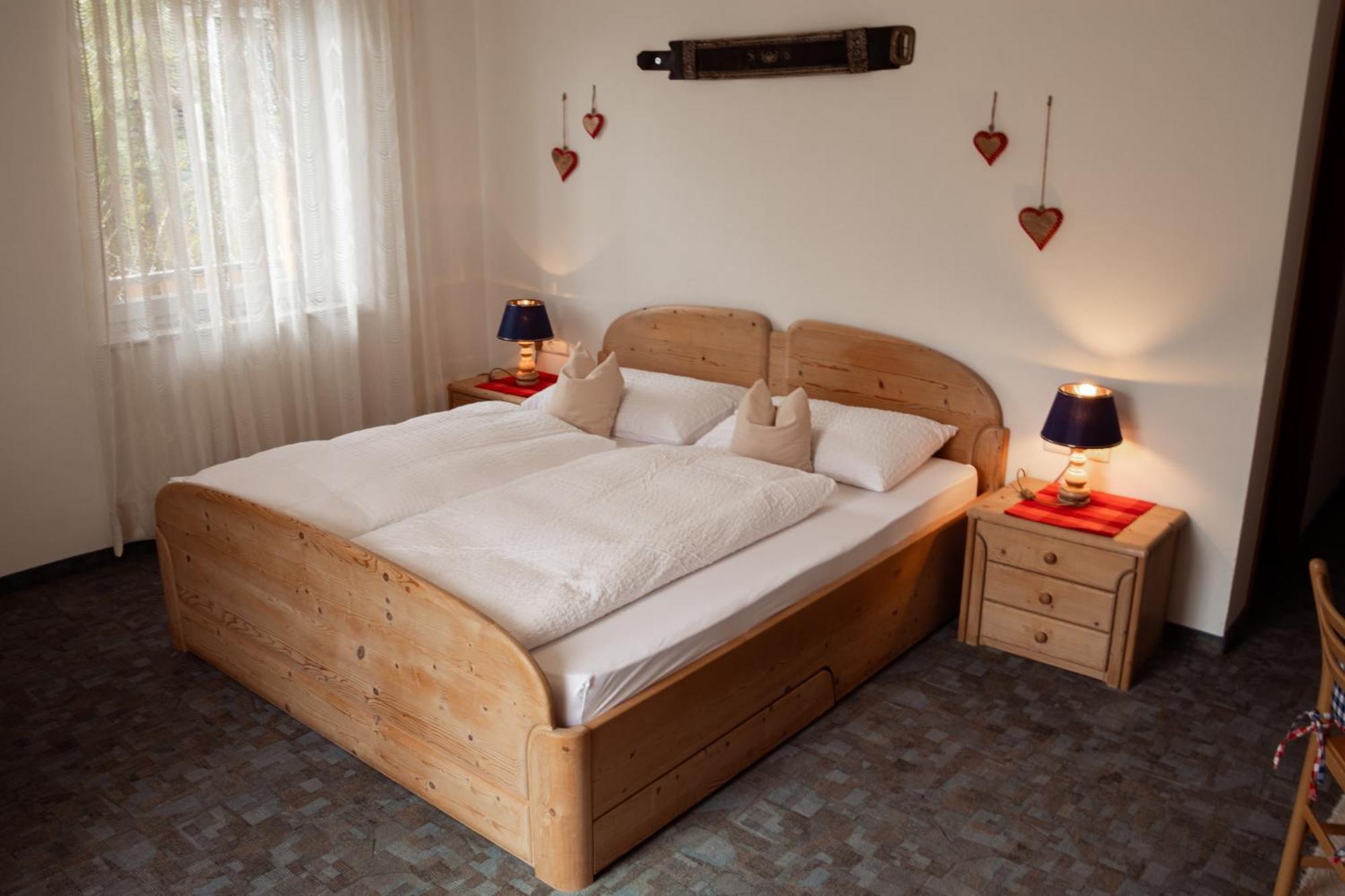 Garni Unterwegguetl Bed & Breakfast Naturns Exterior foto